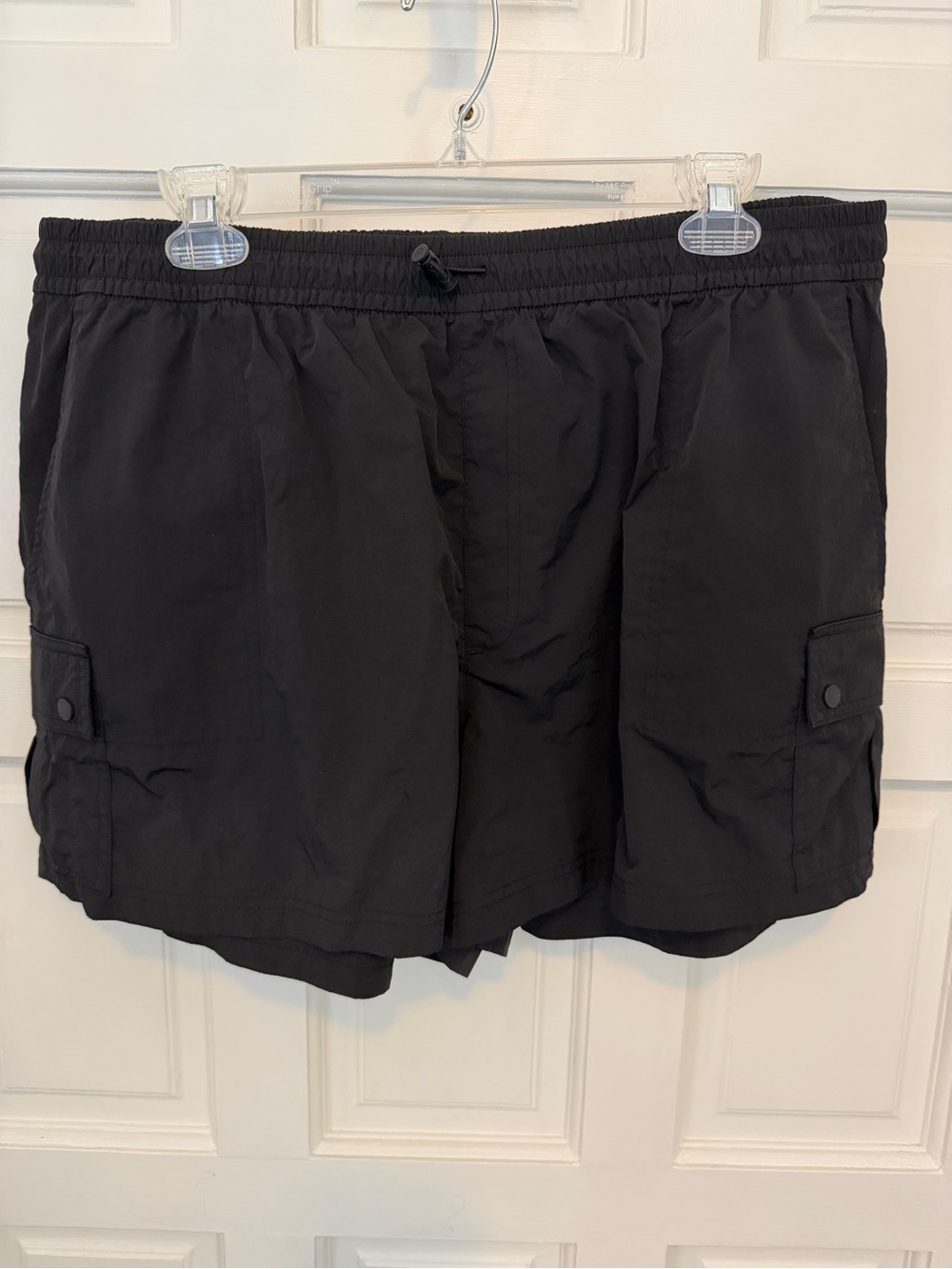 Victoria’s Secret PINK Black Cargo Parachute Shorts Women’s XL
